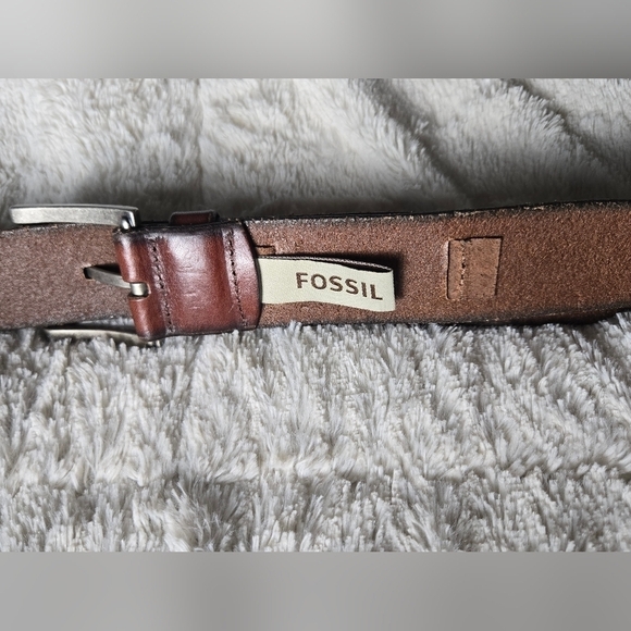 Men's Fossil Genuine Leather Belt, Size 40 - Picture 2 of 3